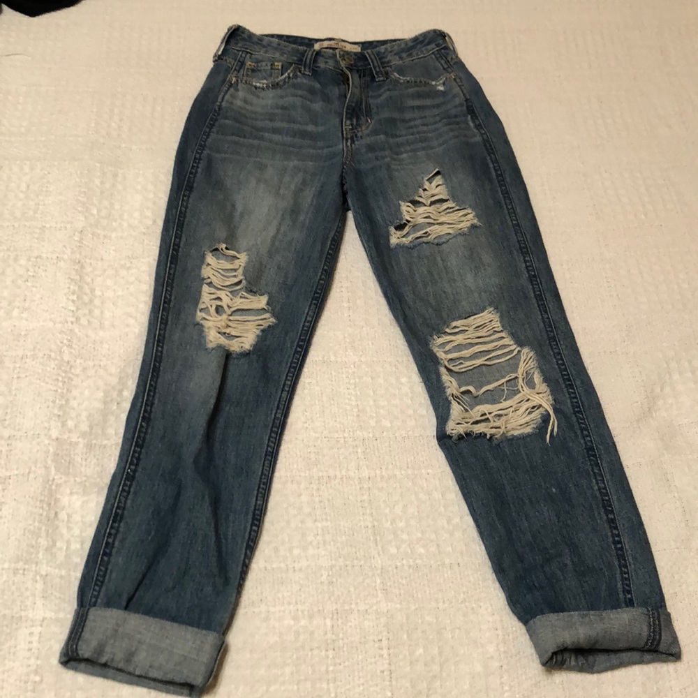 Hollister Boyfriend Fit High Waisted Jeans